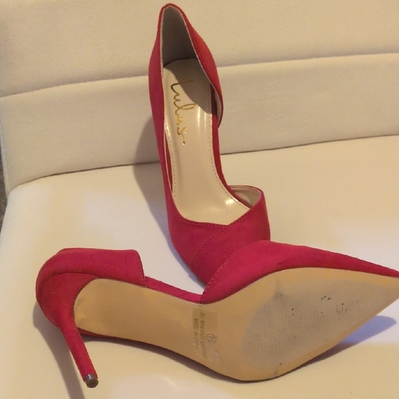 Lulu's Red Elegant Heels - Picture 4 of 5